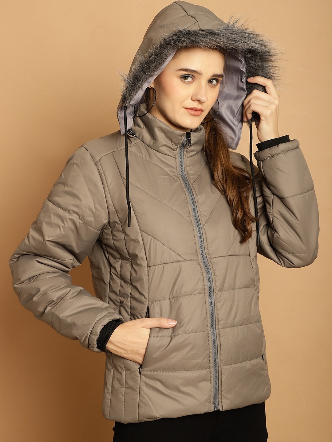 

WELL QUALITY Lightweight Long Sleeves Hooded Outdoor Dri-FIT Puffer Jacket, Grey