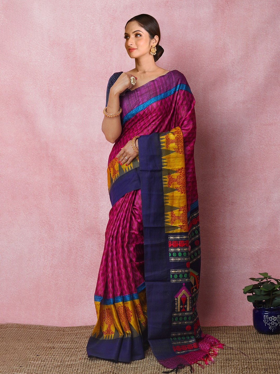 

Unnati Silks Ethnic Motifs Printed Pure Silk Handloom Tussar Saree, Pink