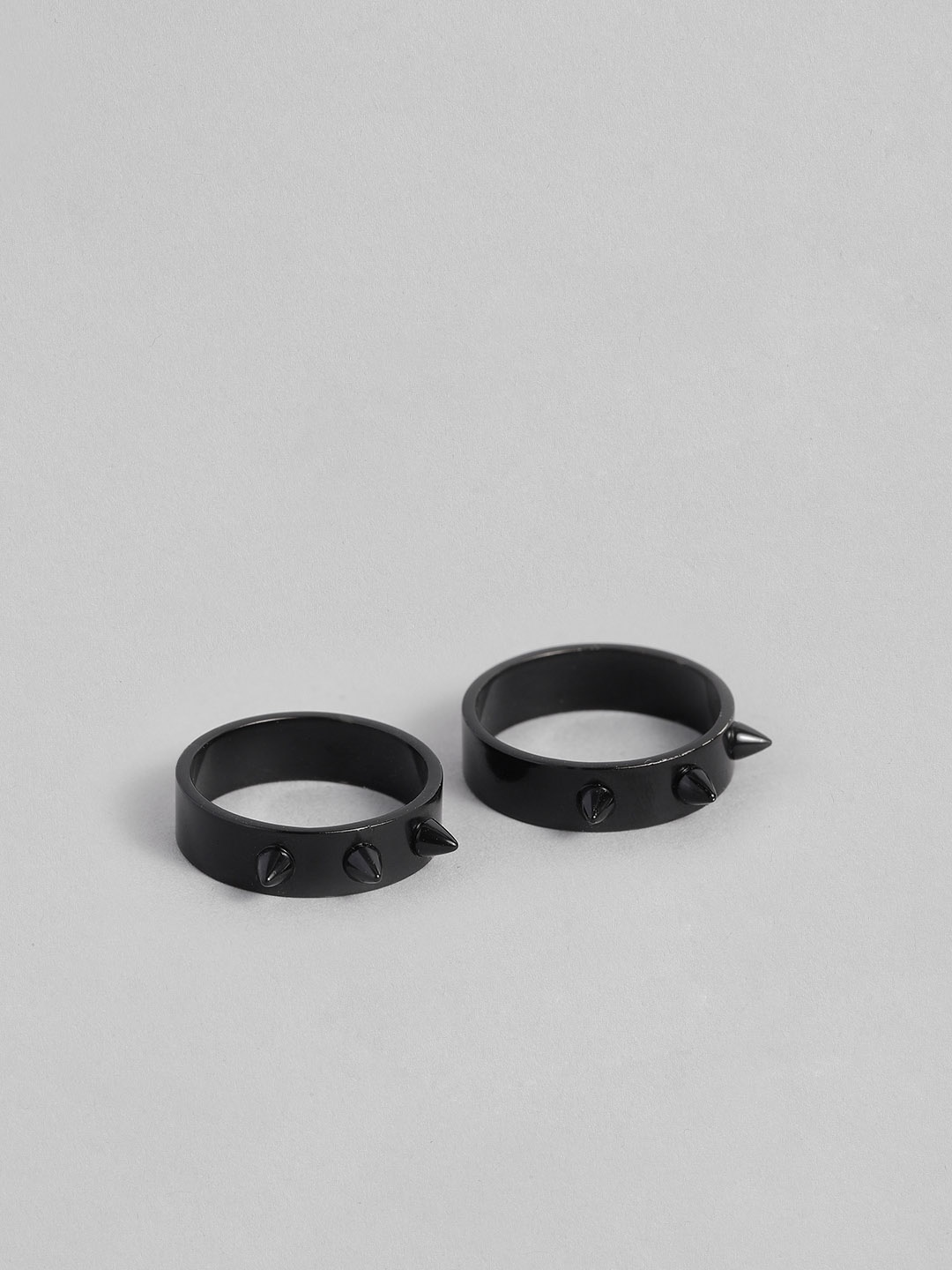 

DressBerry Women Set Of 2 Finger Rings, Black