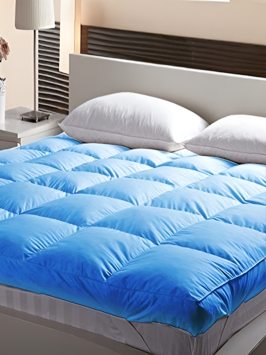 

LINENOVATION Blue Breathable Mattress Protector