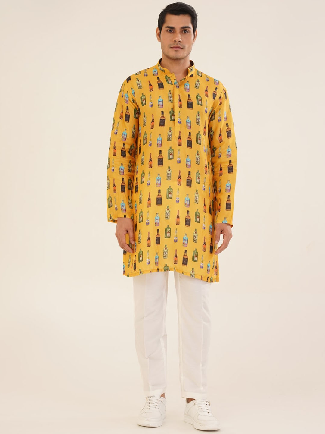 

KALPRAAG Quirky Printed Regular Straight Kurta with Trousers, Yellow