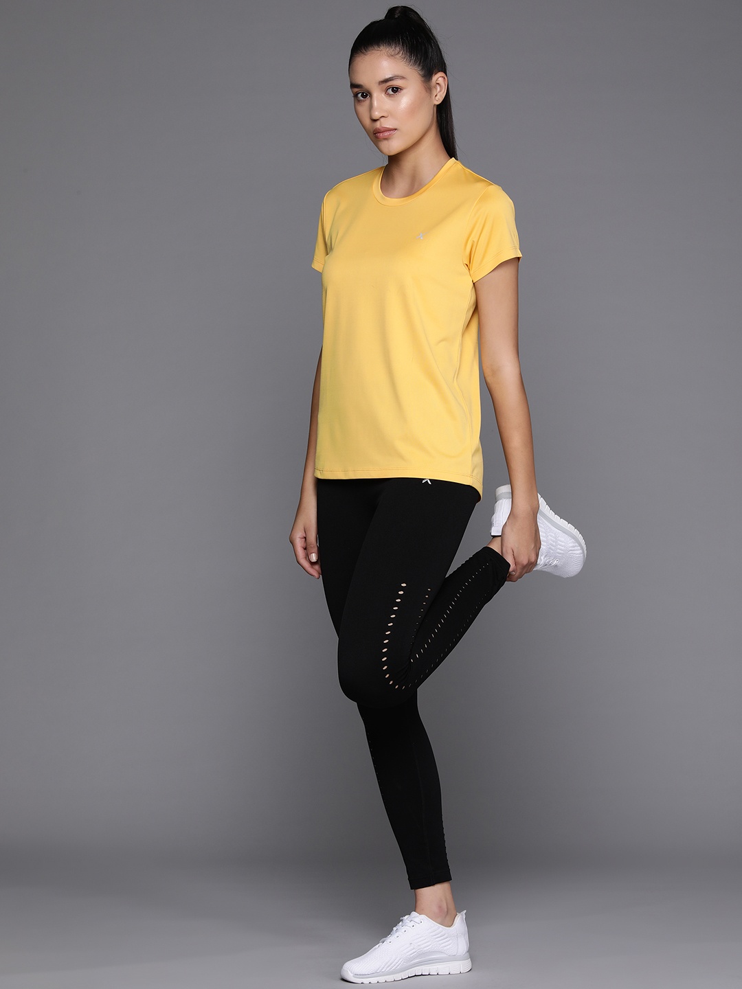 

HRX by Hrithik Roshan Reflective Elements Detailed Rapid-Dry Training T-shirt, Mustard