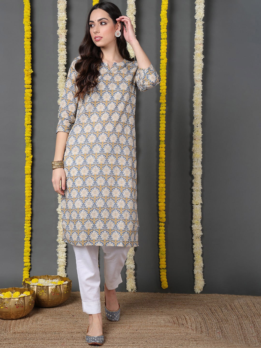

AHIKA Ethnic Motifs Printed Cotton Straight Kurta, Grey
