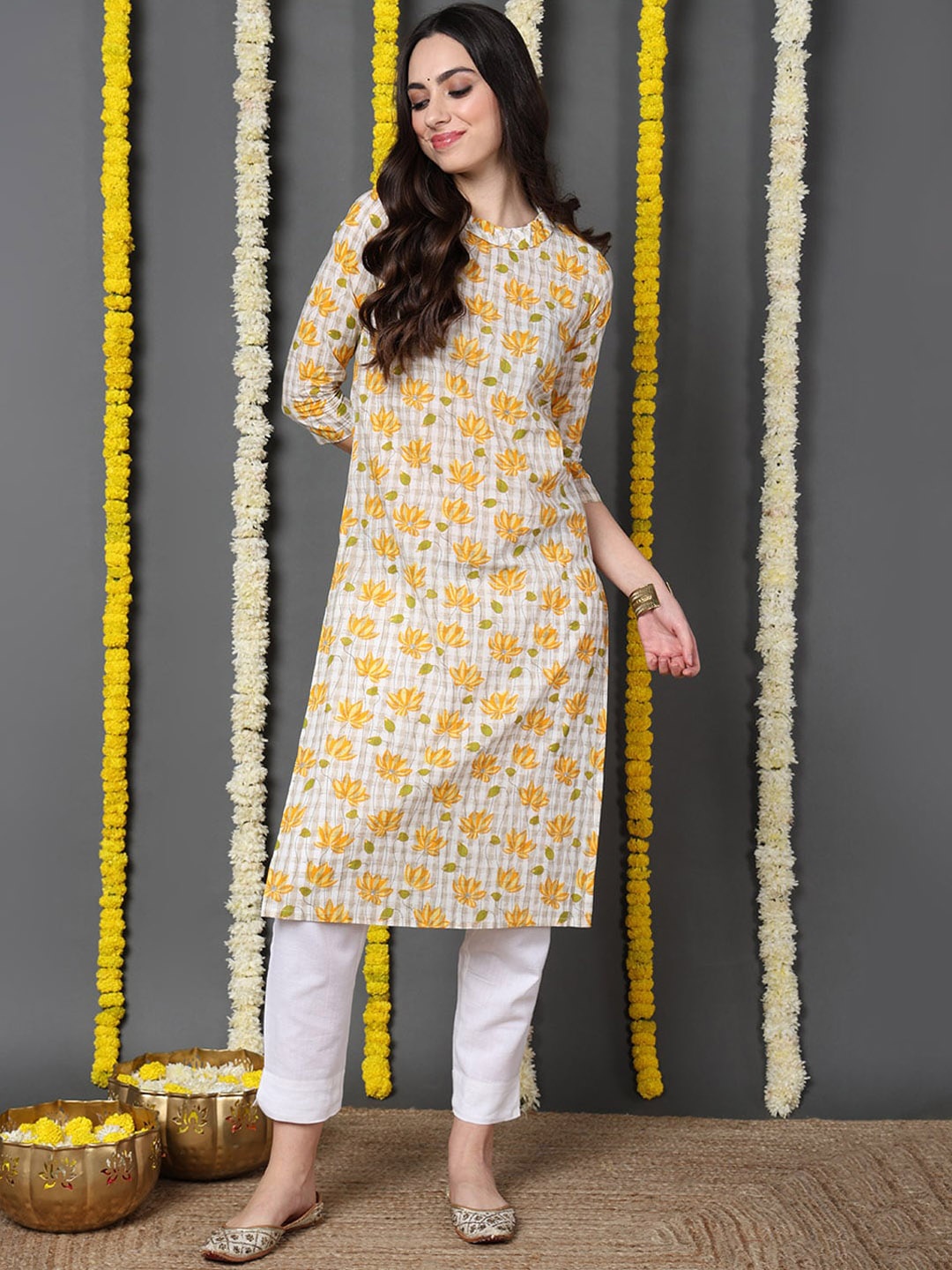 

AHIKA Floral Printed Straight Cotton Kurta, Off white