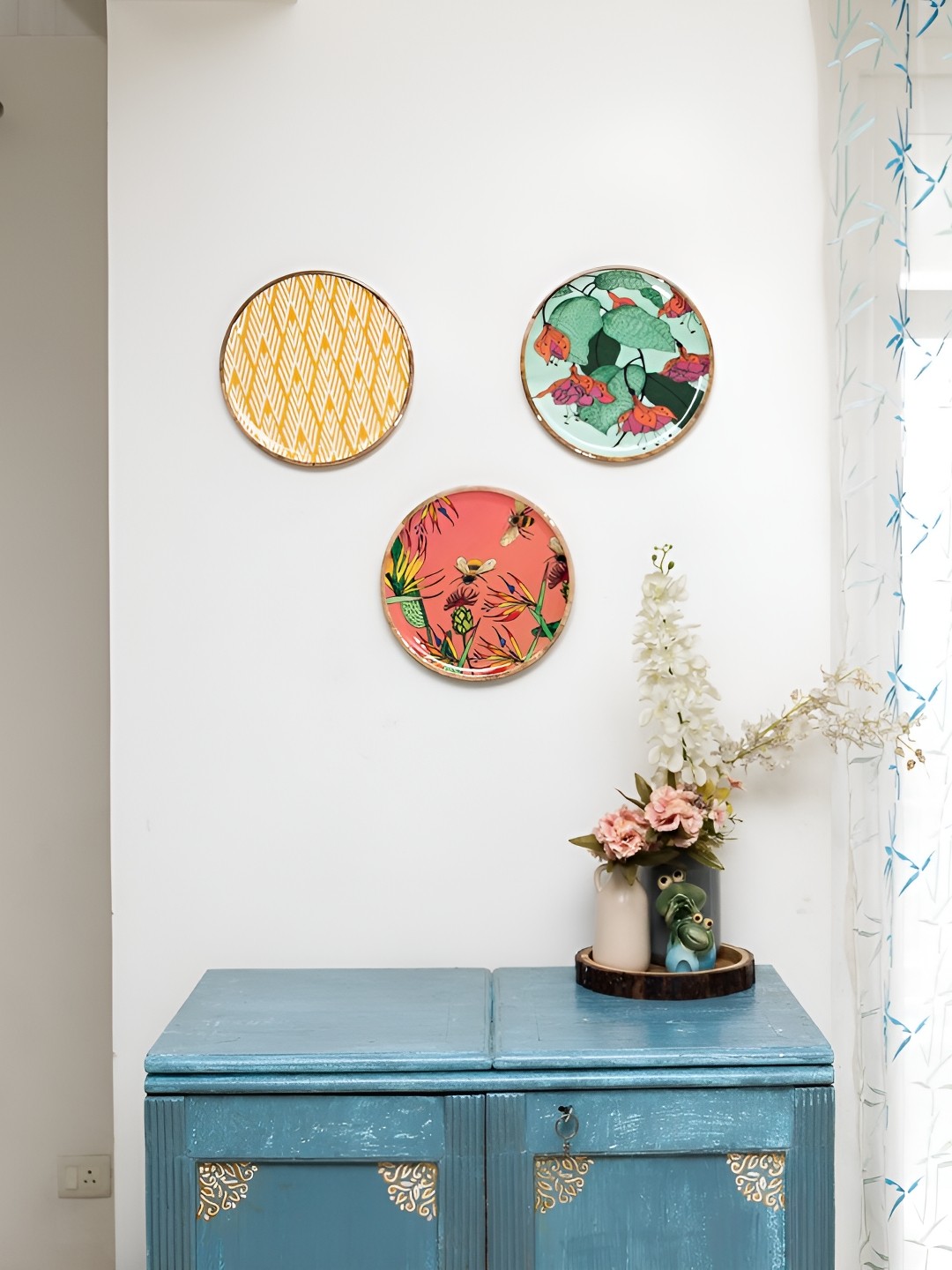 

Manor House Yellow Abstract Wooden Wall Plate Decor
