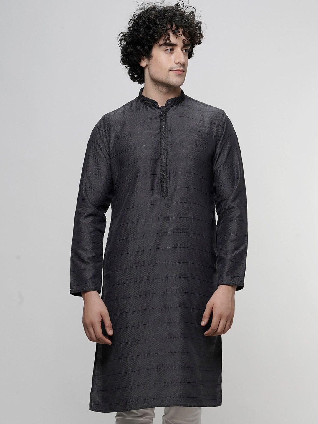 

MAAHI FABS Striped Woven Design Mandarin Collar Thread Work Kurta, Black