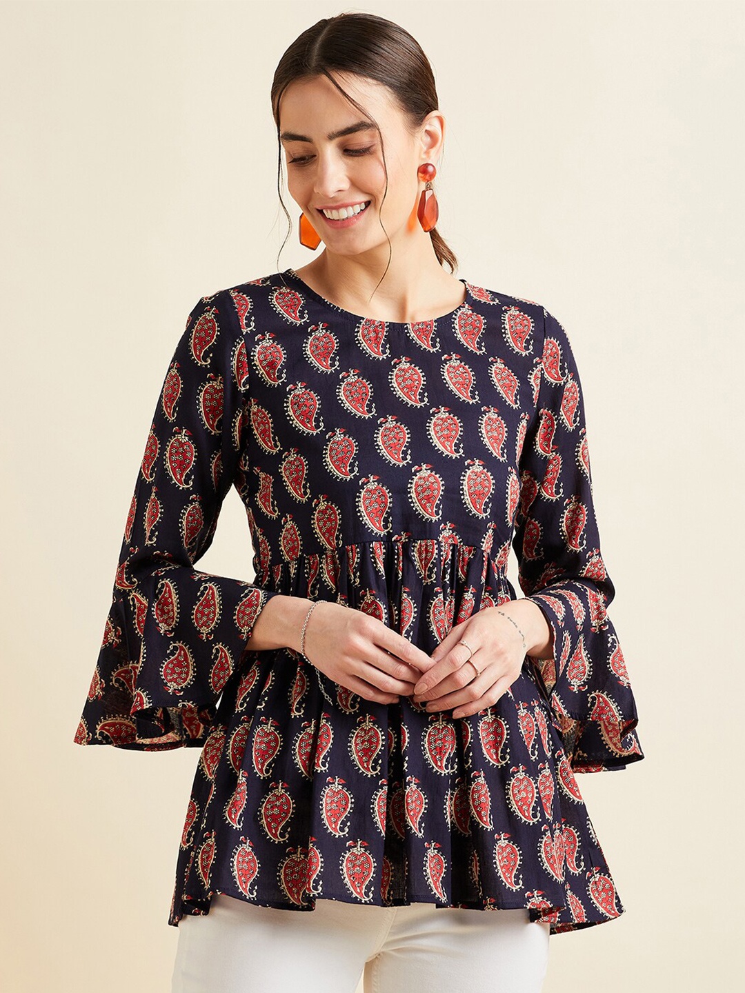 

PANIT Paisley Printed Bell Sleeves Pleated A-Line Kurti, Black