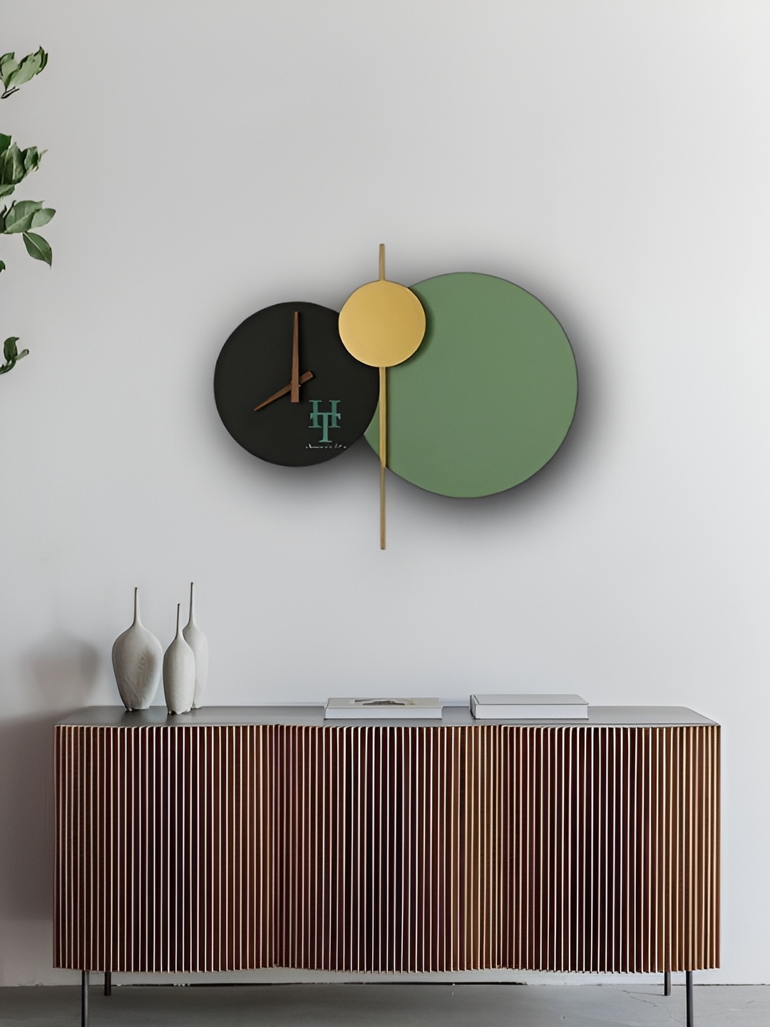 

HANDICRAFTS TOWN Green & Black Round Contemporary Wall Clock