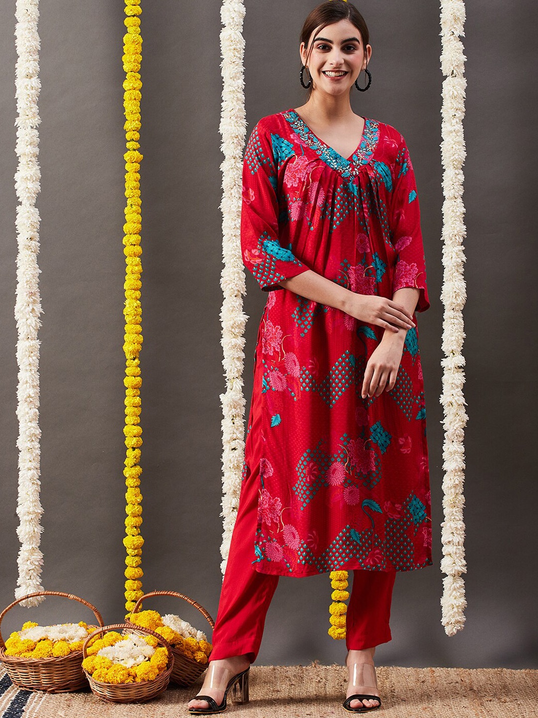 

FASHOR Floral Printed V-Neck Beads and Stones Straight Kurta with Trousers, Red