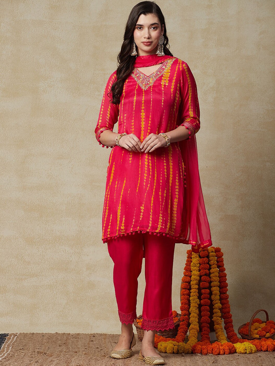 

FASHOR Abstract Printed V-Neck Thread Work Straight Kurta & Trousers With Dupatta, Pink