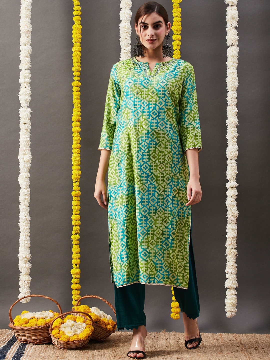 

FASHOR Ethnic Motifs Printed Mirror Work Kurta, Green