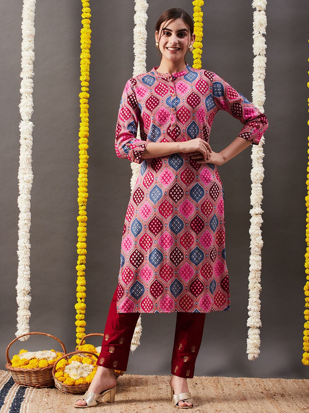 

FASHOR Pink Geometric Printed Mandarin Collar Straight Kurta
