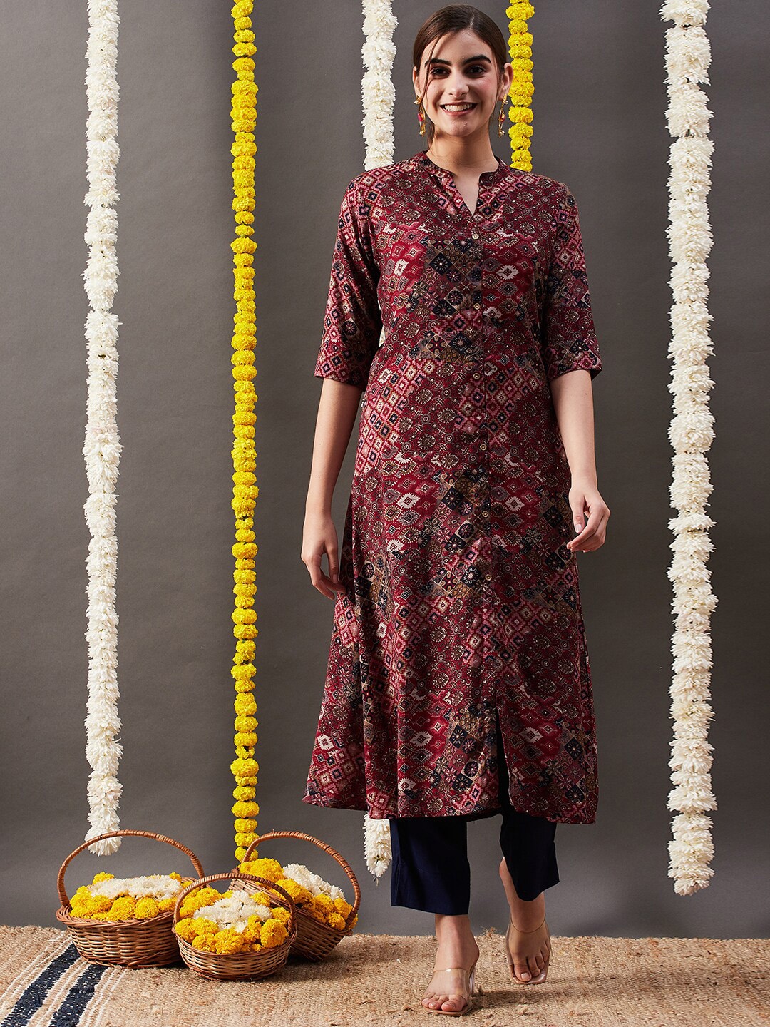 

FASHOR Floral Printed A-line Kurta, Maroon