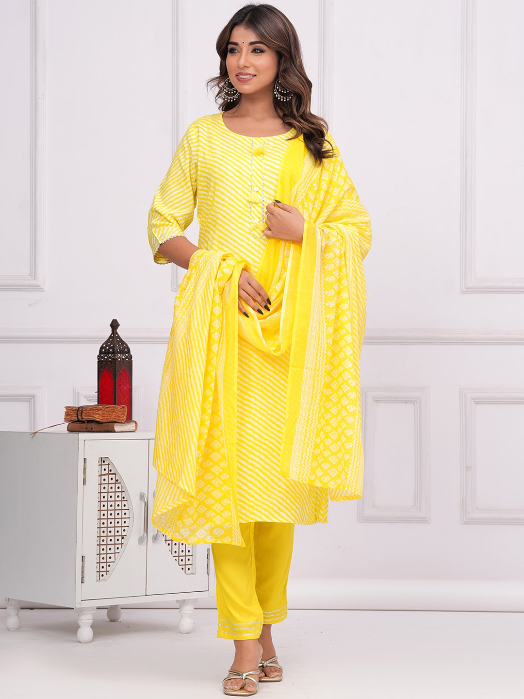 

KALINI Leheriya Printed Gotta Patti Kurta With Trousers & Dupatta, Yellow