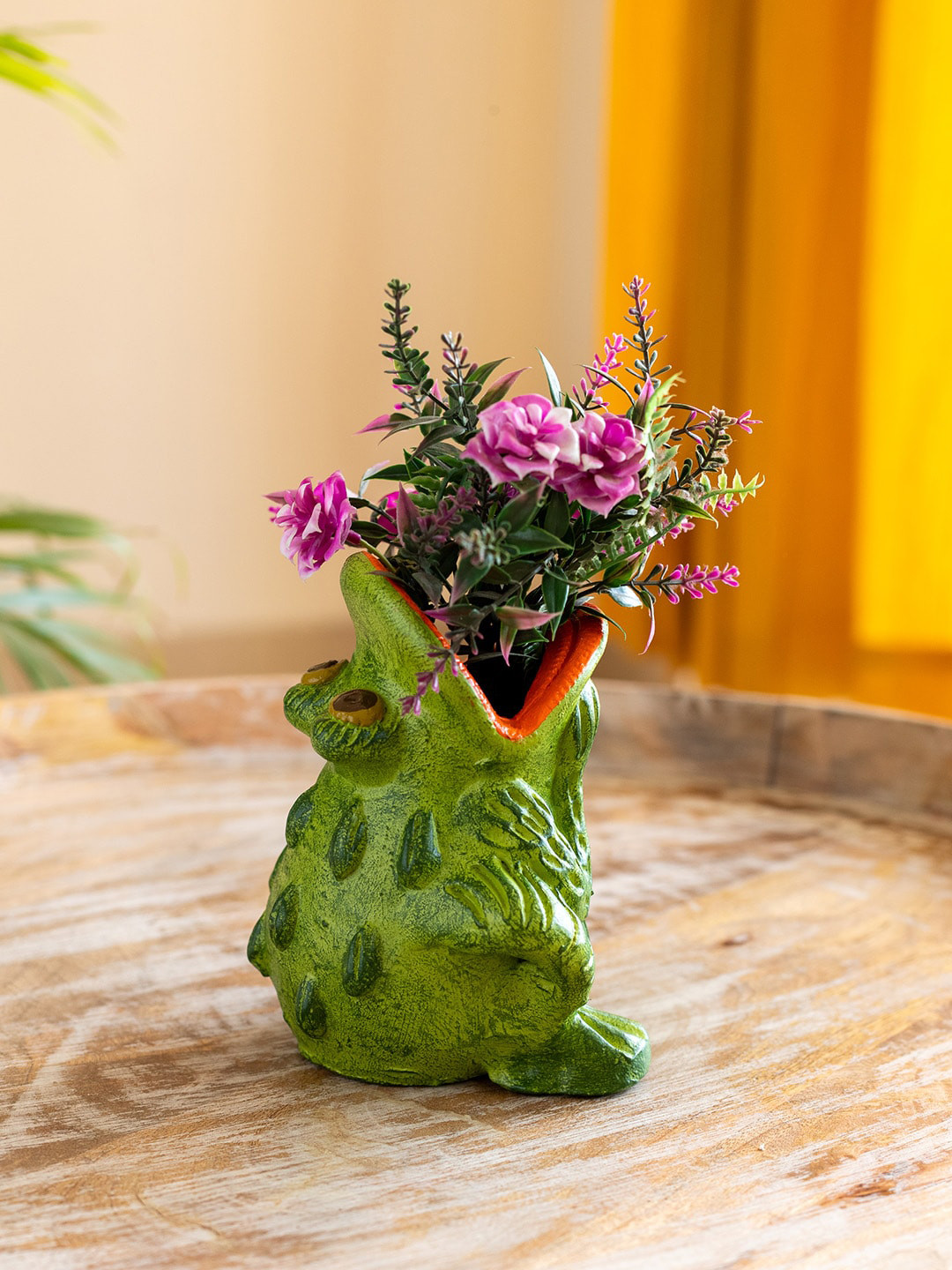 

ExclusiveLane Green Croaking Frog Terracotta Table Planter Flower Pot