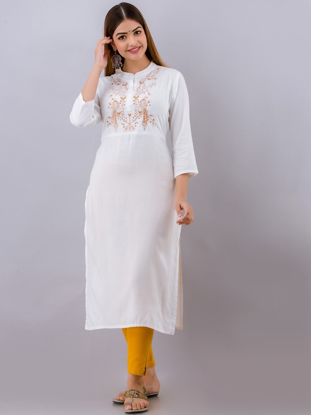 

GLIDER GIRL Ethnic Motifs Embroidered Mandarin Collar Straight Kurta, White