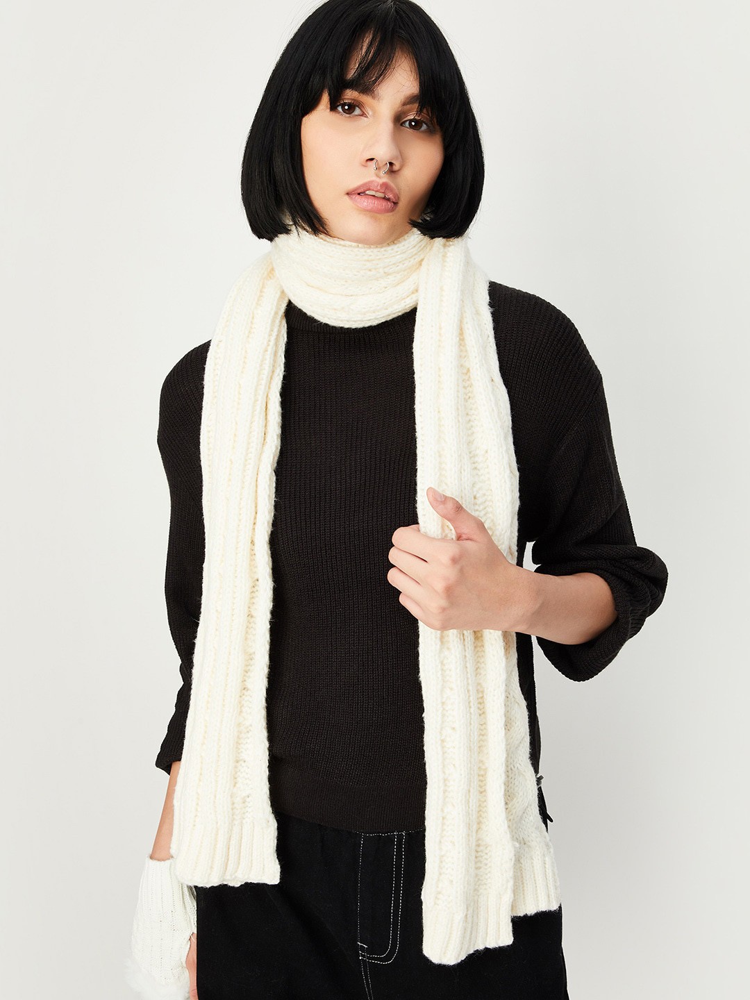 

max Self-Design Acrylic Muffler, Off white