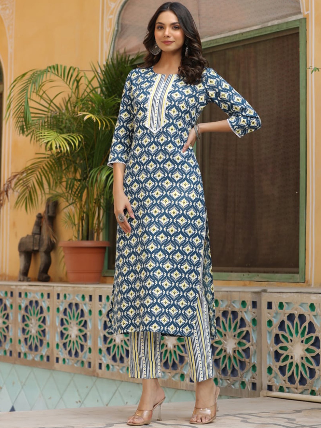 

KALINI Geometric Printed Straight Kurta With Trousers, Blue