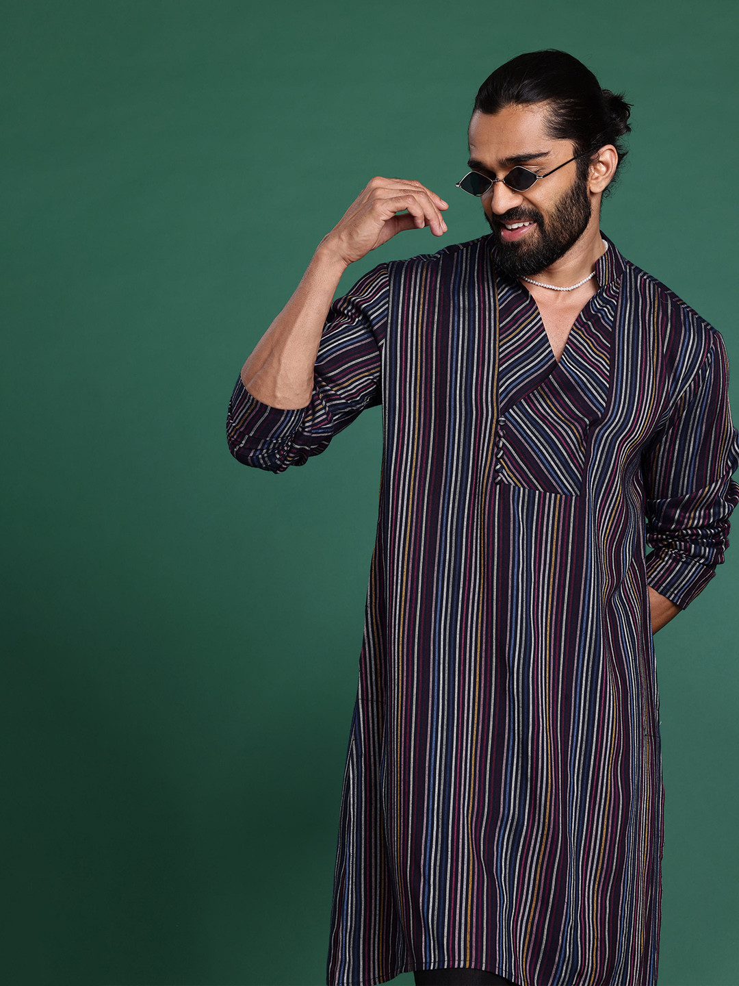 

Sangria Men Striped Kurta, Black
