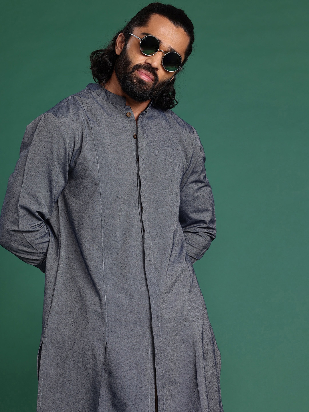 

Sangria Mandarin Collar Long Sleeves Kurta, Grey