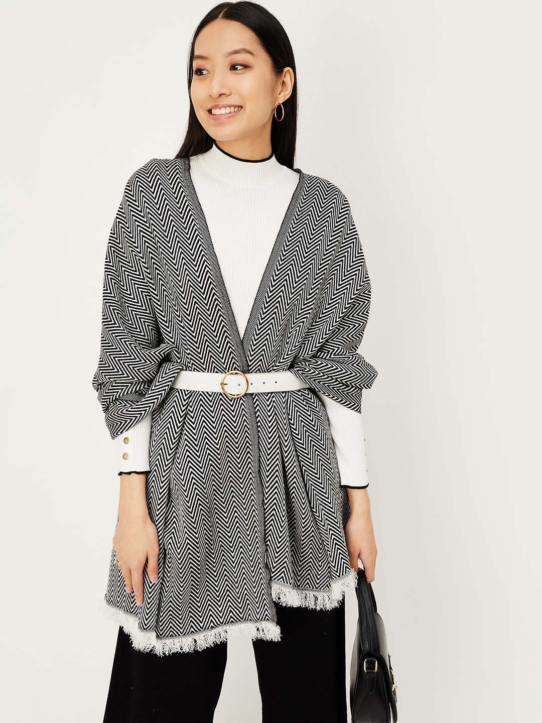 

max Chevron Woven Design Shawl, Black