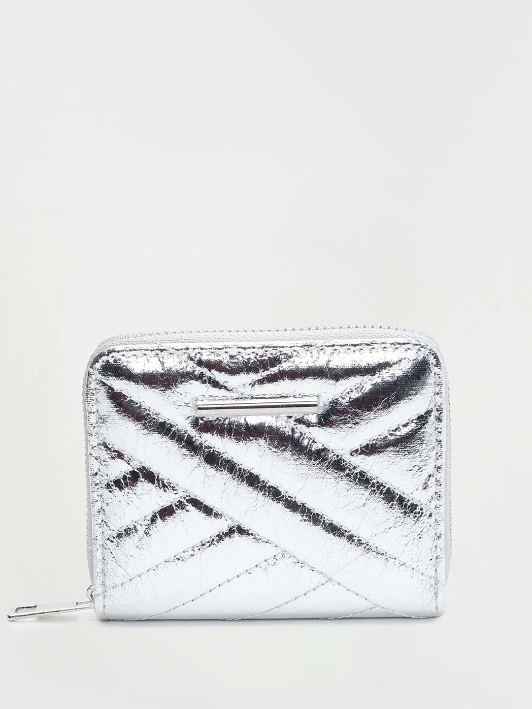 

max Women PU Textured Zip Around Wallet Wallet, Silver