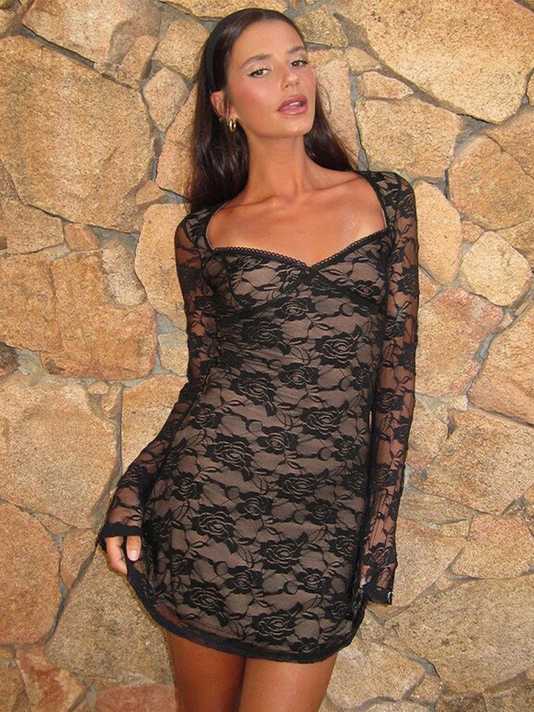 

StyleCast Black Self Design Sweetheart Neck Long Sleeves Sheath Mini Dress