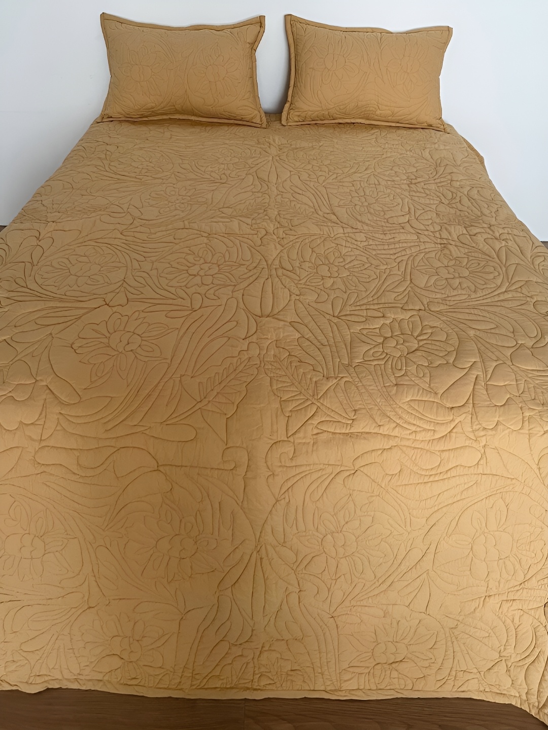 

BELLEVEN Beige Self Designed Cotton Fine Double King Bedding Set
