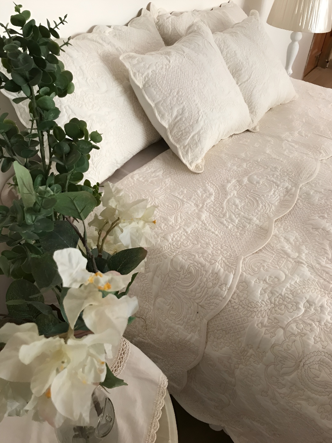 

BELLEVEN Off White Self Designed Cotton Fine Double King Bedding Set