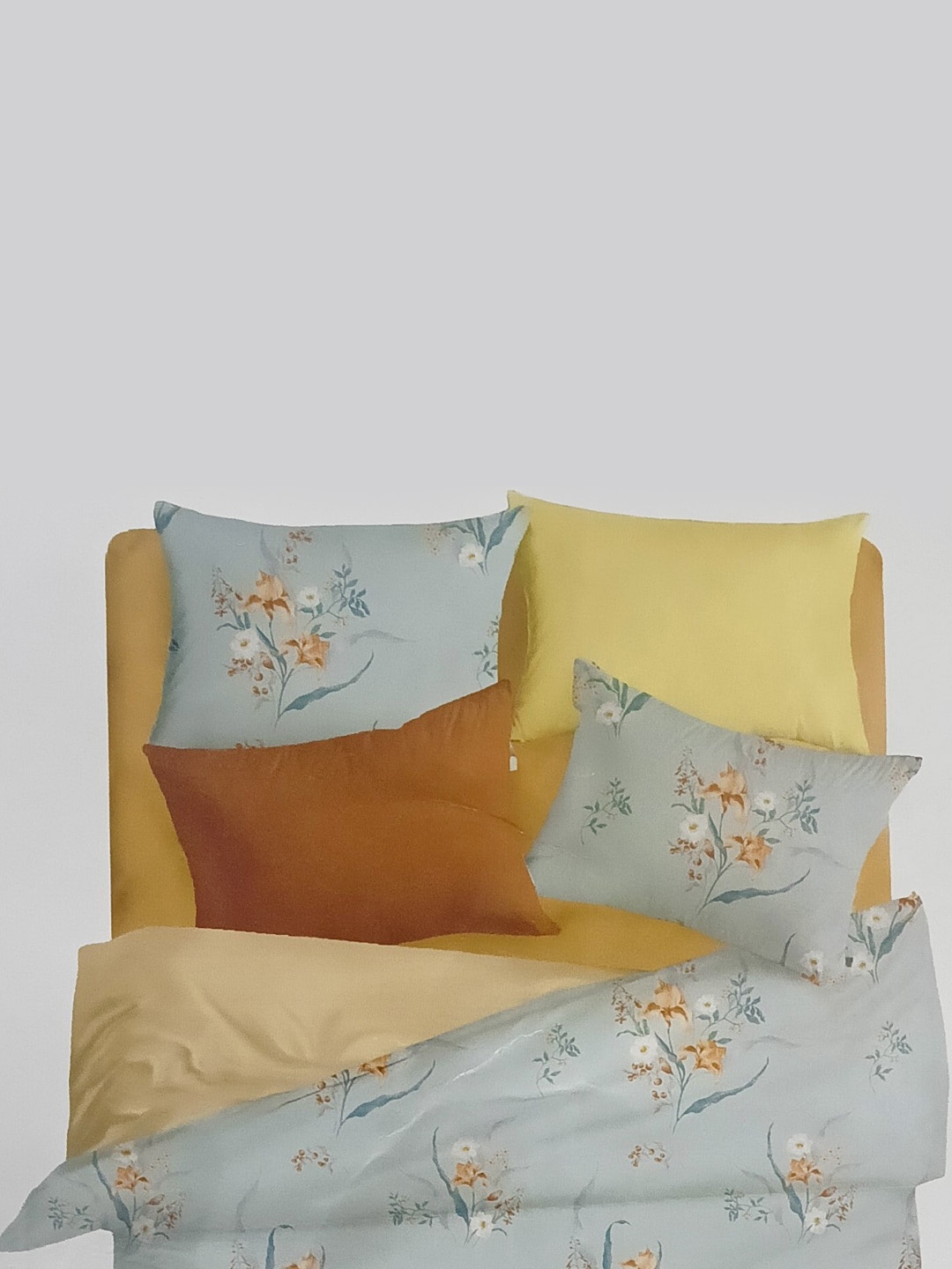 

Signature Blue Floral Printed Heavy Winter Bedding Set