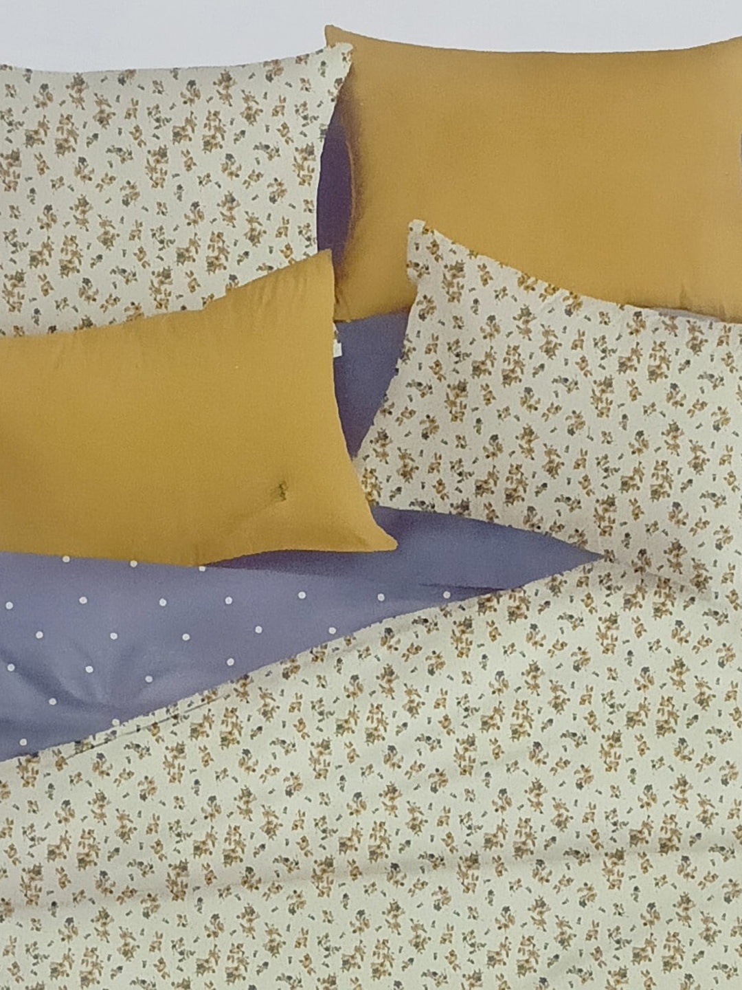 

Signature Yellow Floral Printed Heavy Winter Bedding Set