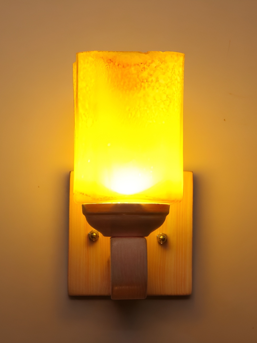 

Afast Yellow Glass Textured Contemporary Wall Lamp
