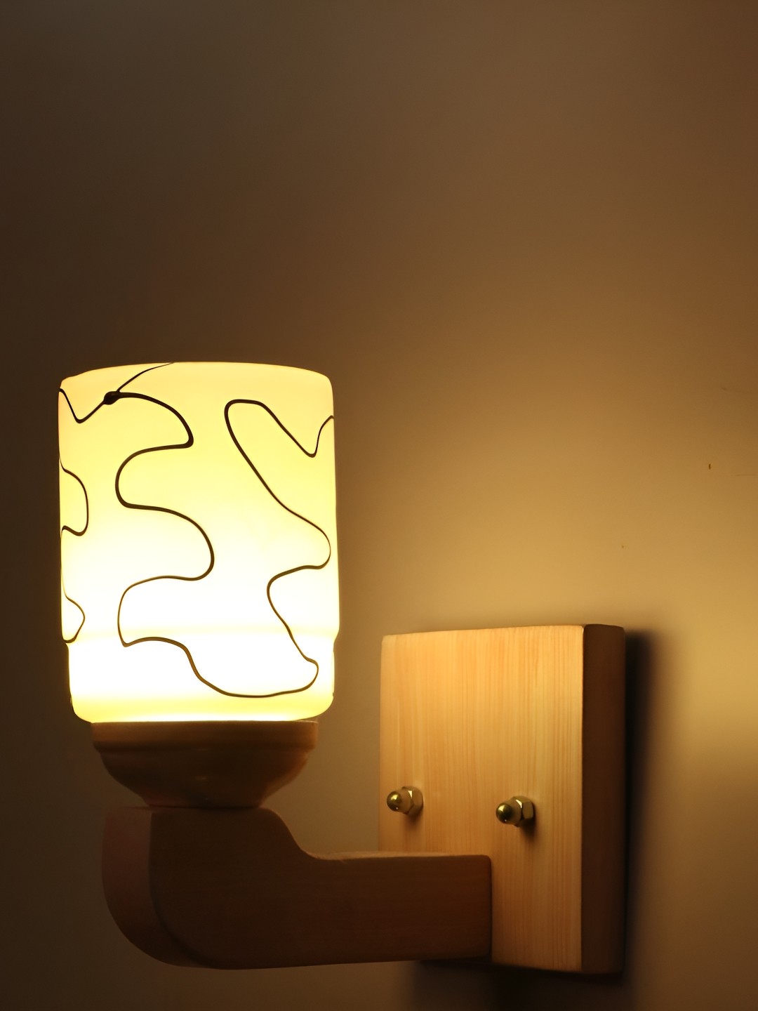 

Afast White & Black Glass Textured Contemporary Wall Lamp