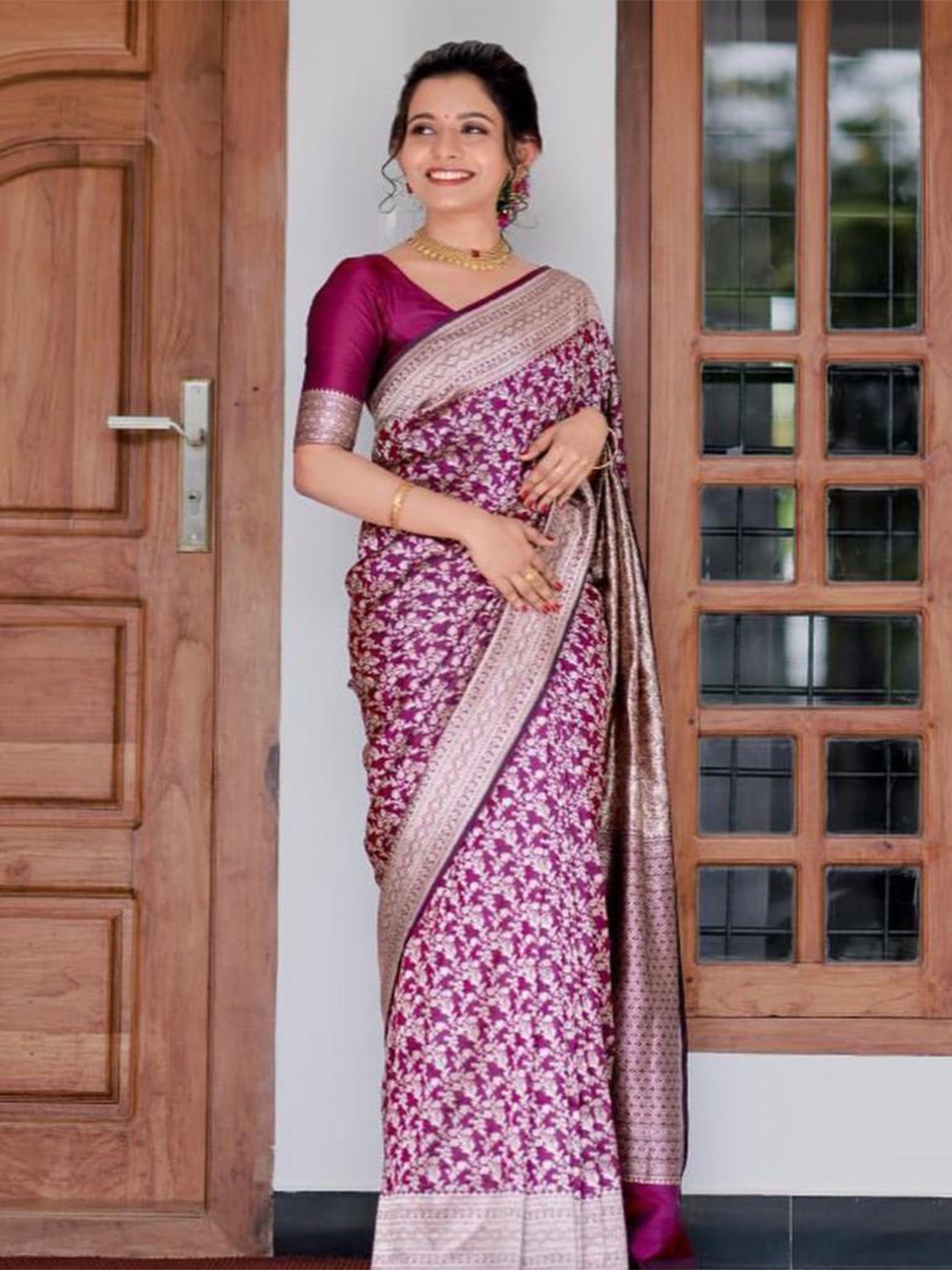 

DIVASTRI Ethnic Motifs Woven Design Pure Silk Kanjeevaram Saree, Purple