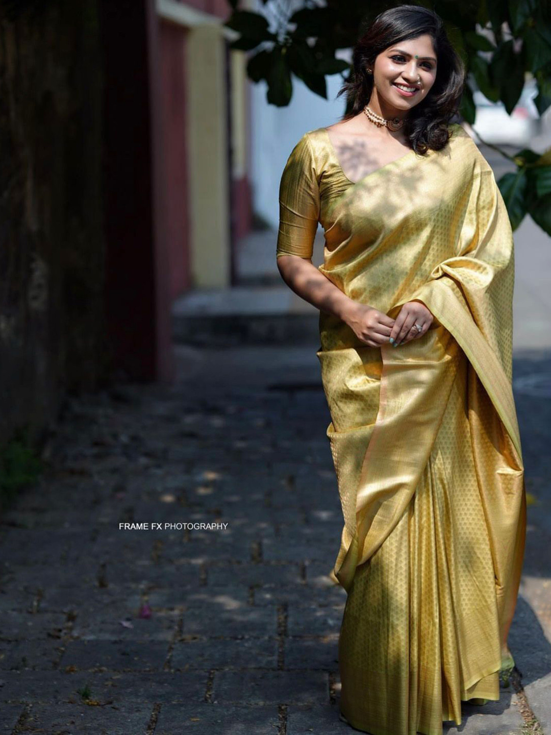 

DIVASTRI Ethnic Motifs Woven Design Zari Pure Silk Kanjeevaram Saree, Cream