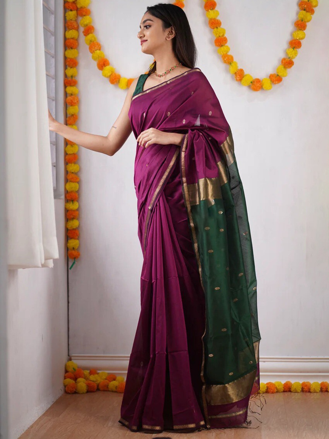 

DIVASTRI Ethnic Motifs Woven Designed Zari Pure Silk Kanjeevaram Saree, Purple