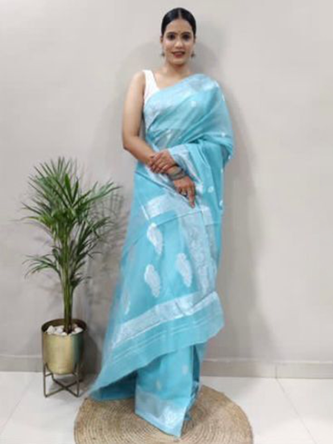 

DIVASTRI Ethnic Motifs Pure Silk Kanjeevaram Saree, Blue