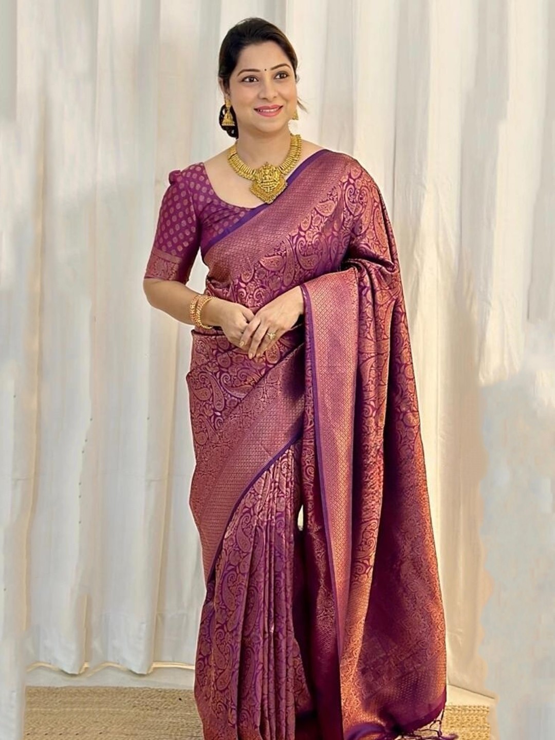 

DIVASTRI Ethnic Motifs Woven Design Zari Pure Silk Kanjeevaram Saree, Purple