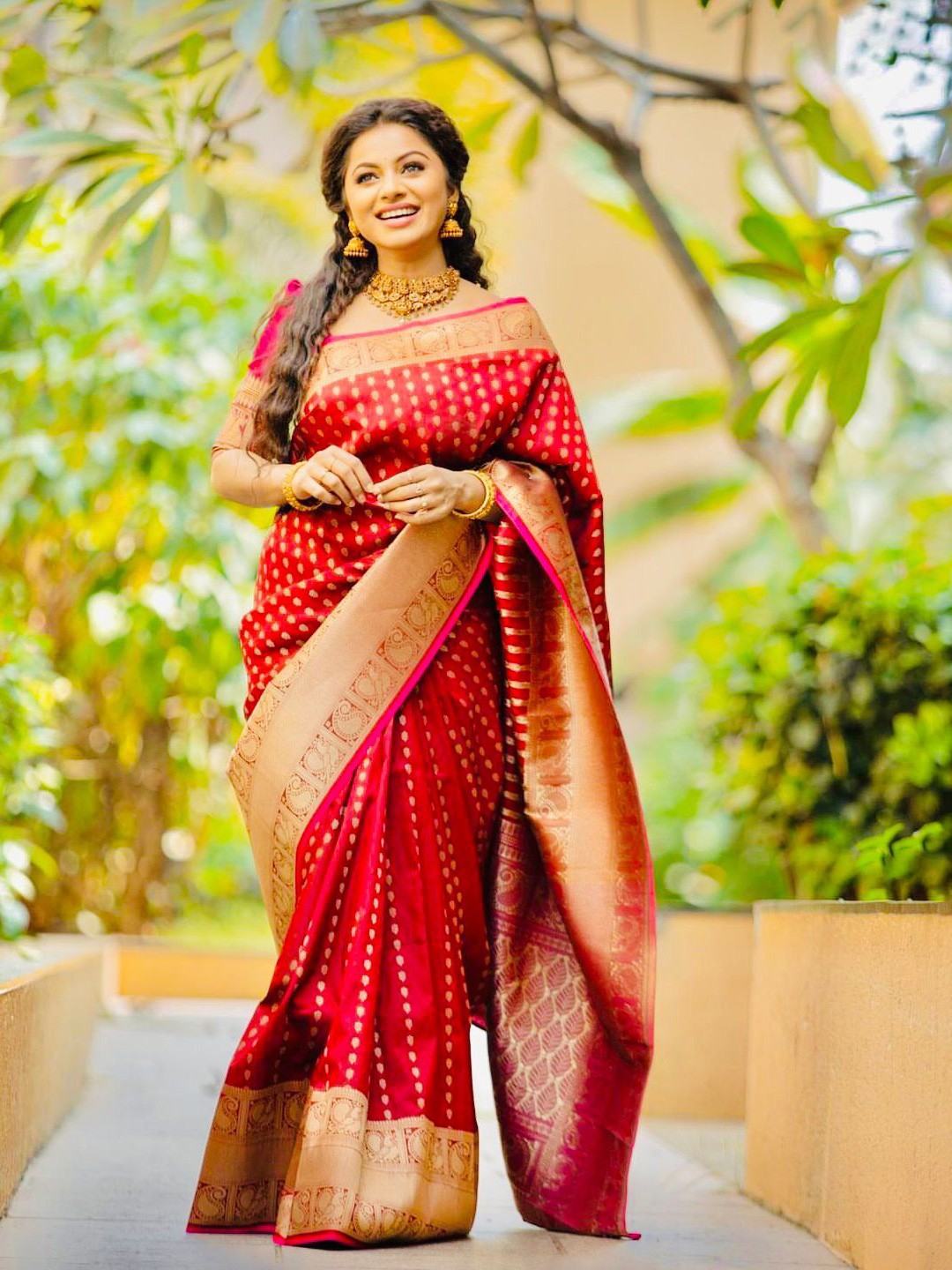 

DIVASTRI Ethnic Motifs Woven Design Zari Pure Silk Kanjeevaram Saree, Red