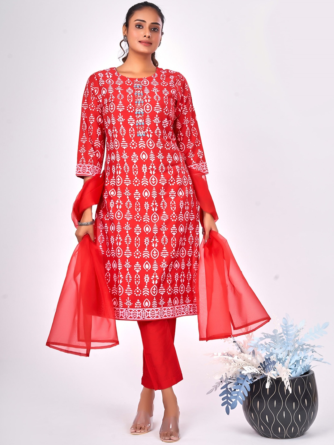 

NAYRA Ethnic Motifs Printed Regular Kurta With Trousers & Dupatta, Orange