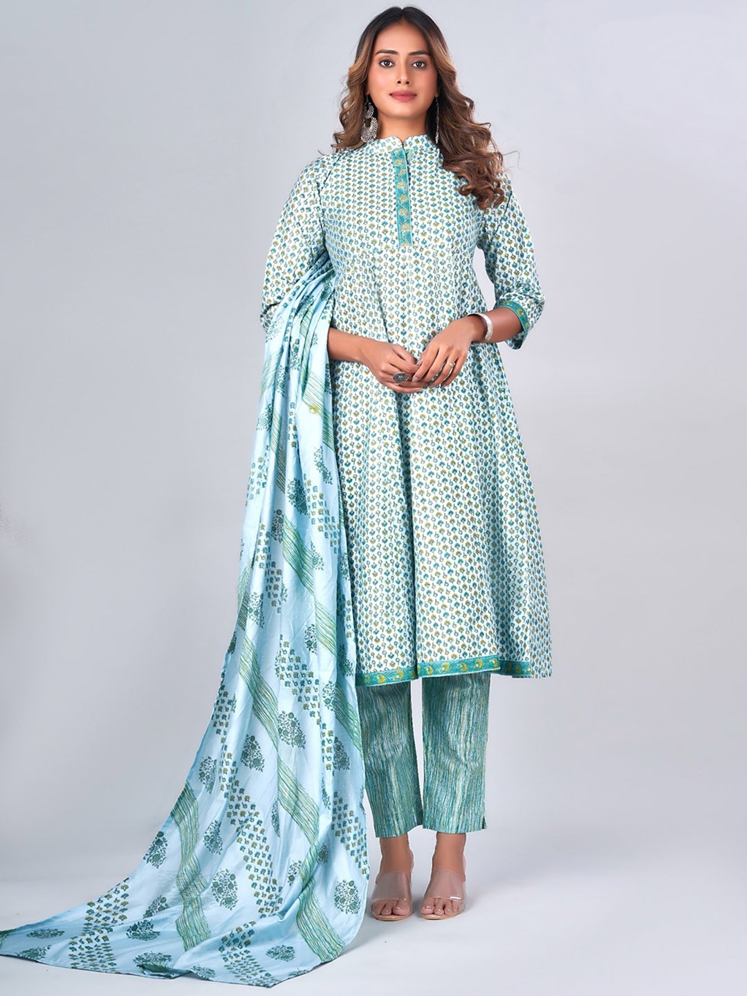 

NAYRA Floral Printed Regular Kurta With Trousers & Dupatta, Teal