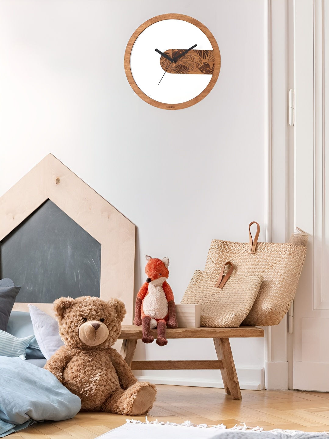 

TEAKWOOD White & Brown Textured Round Shaped Contemporary Wall Clock