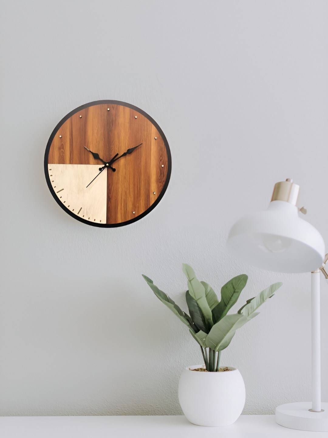 

TEAKWOOD Brown & Beige Analogue Contemporary Round Wooden Wall Clock