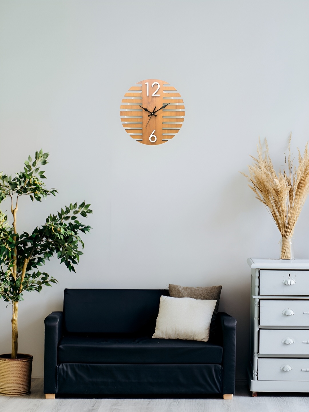 

TEAKWOOD Brown & White Textured Analogue Contemporary Wooden Wall Clock