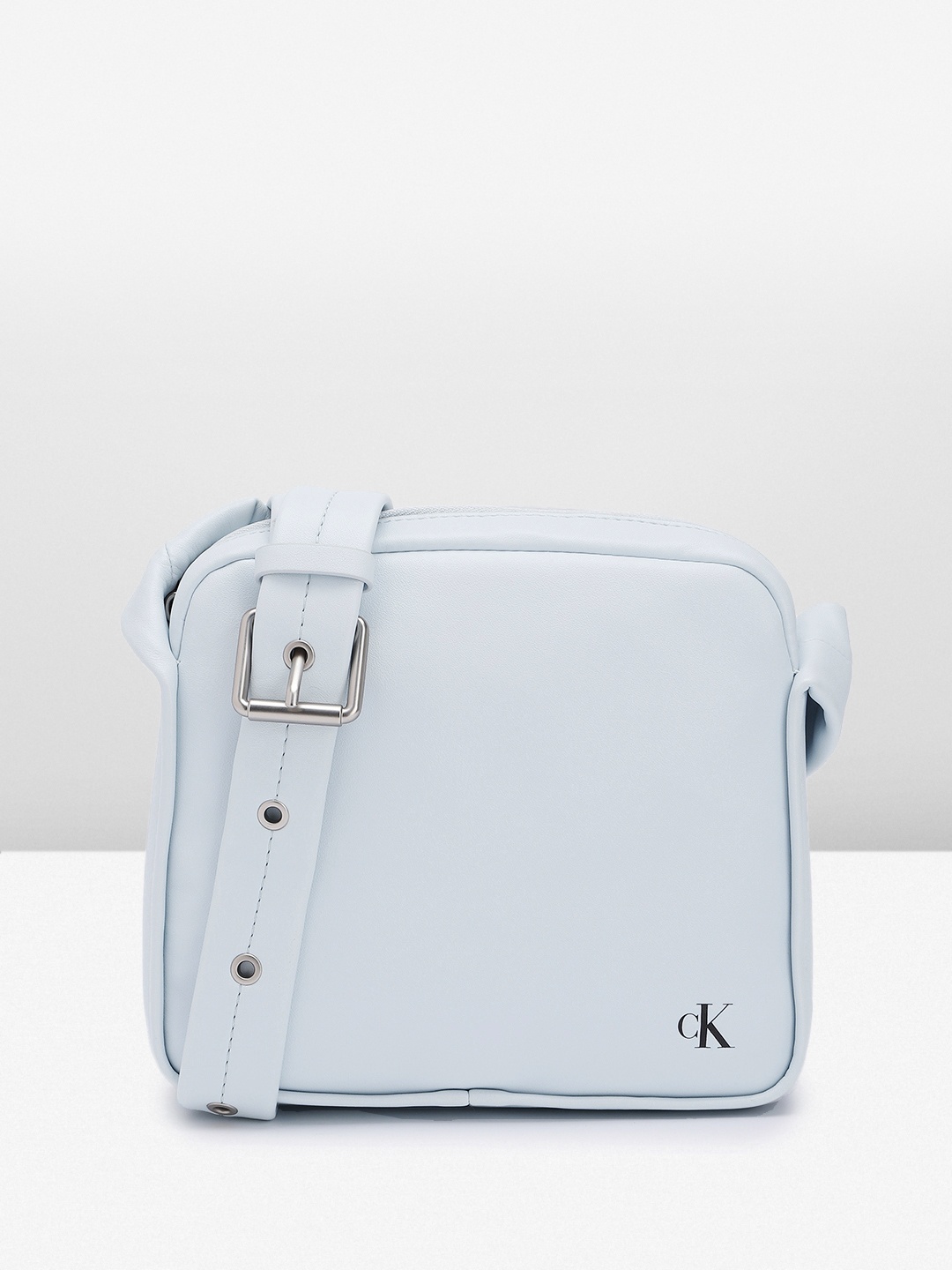 

Calvin Klein Women Solid Sling Bag, Blue