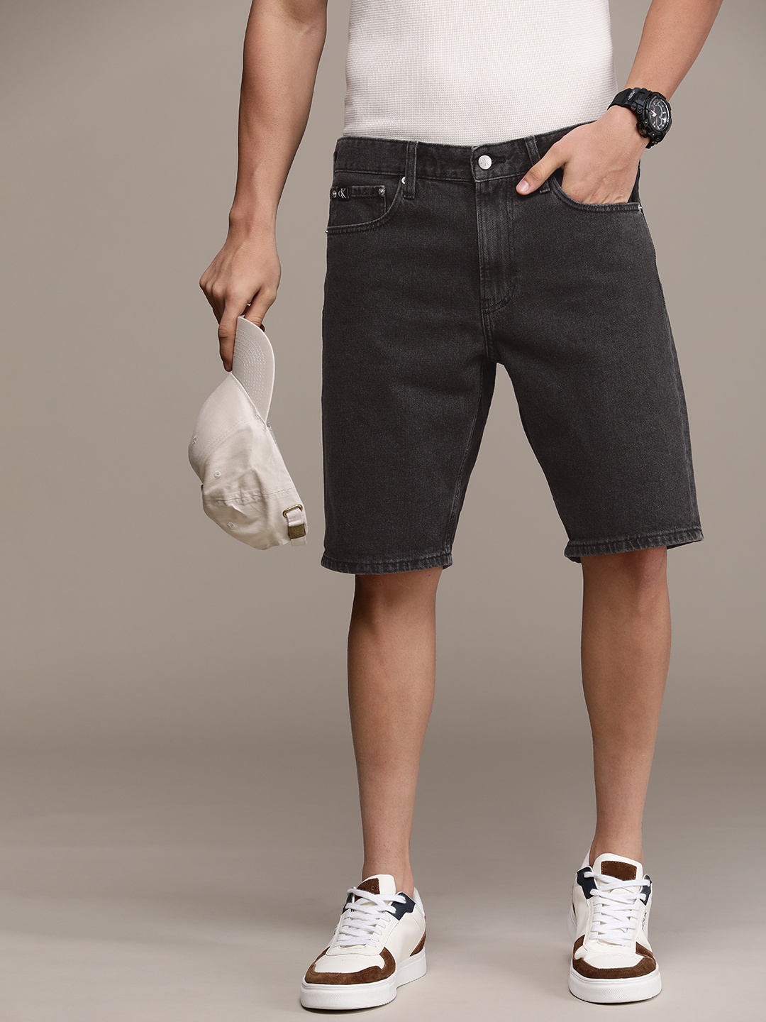 

Calvin Klein Jeans Men Pure Cotton Denim Shorts, Grey