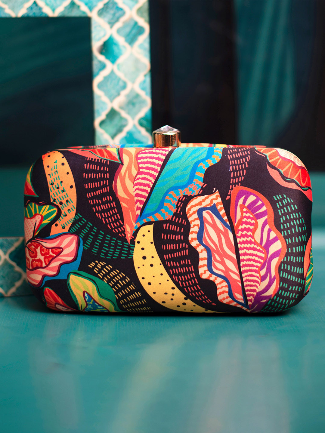 

ARTKLIM Abstract Printed Box Clutch, Brown