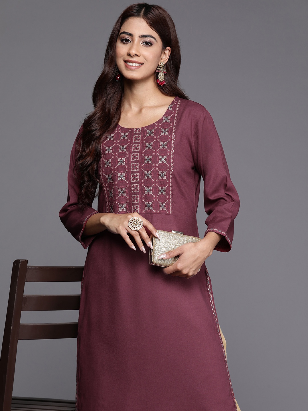 

Indo Era Women Embroidered Thread Work Kurta, Maroon