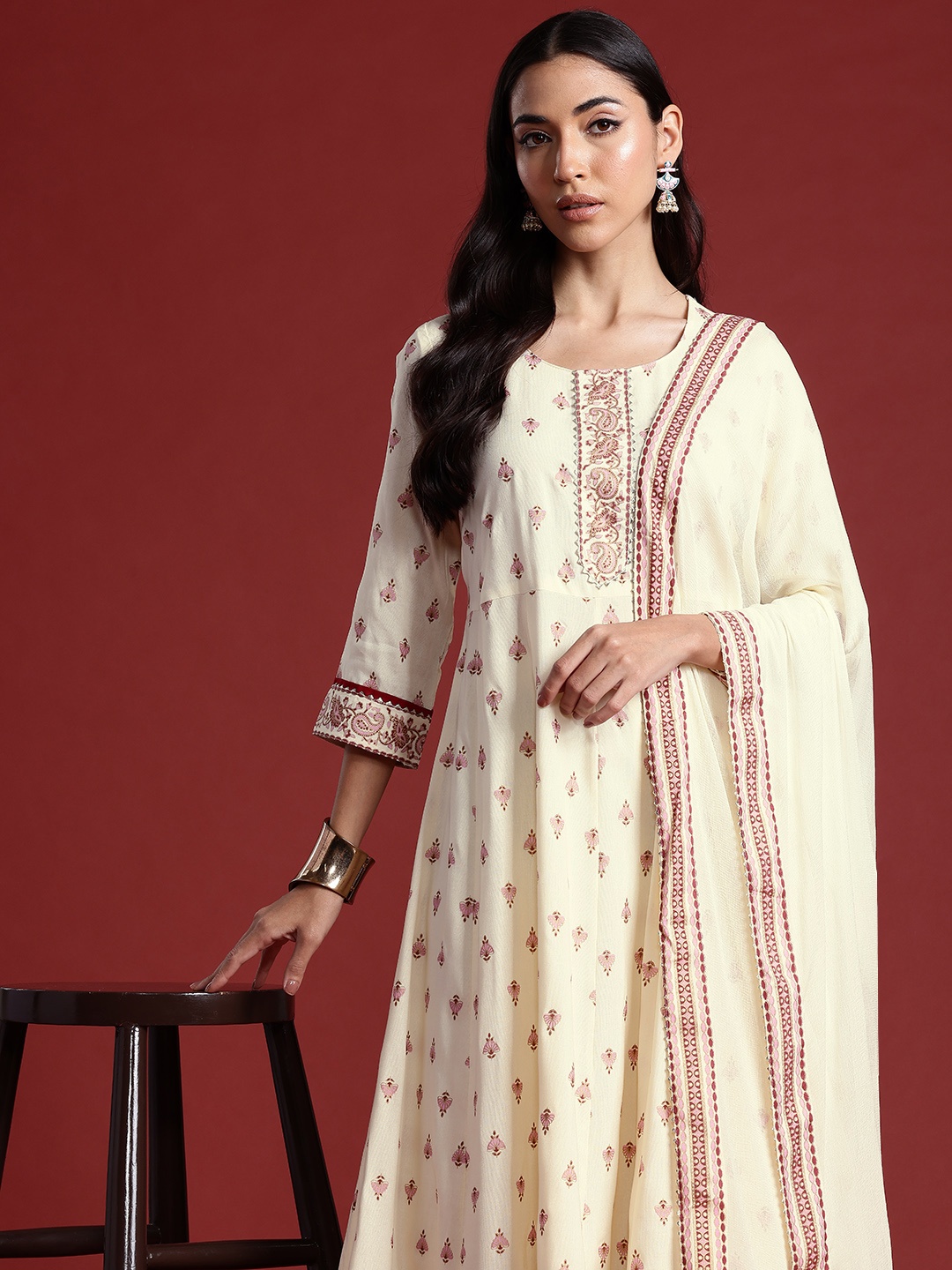 

Anouk Women Ethnic Motifs Printed Gotta Patti Kurta with Trousers & Dupatta, Cream