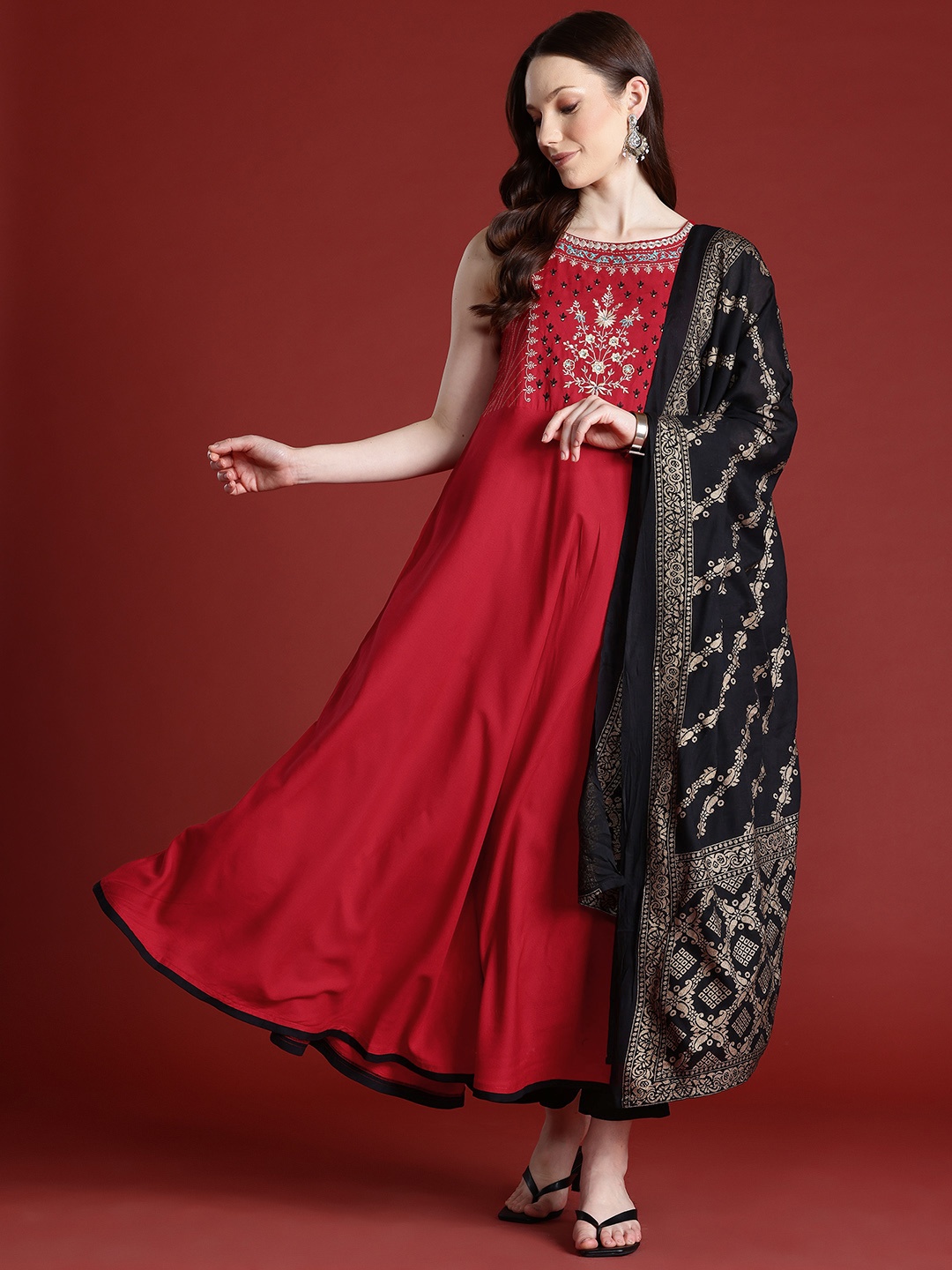 

Anouk Embroidered Yoke Mirror Work Kurta with Trousers & Dupatta, Maroon